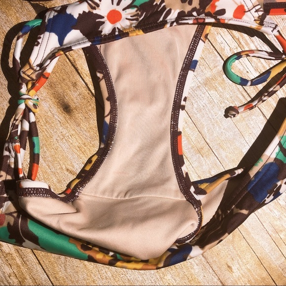 Victoria Secret Bikinis 2 PC - Picture 6 of 6